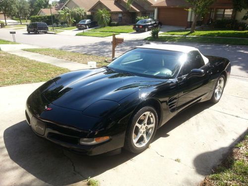 2002 chevrolet corvette base convertible 2-door 5.7l like new