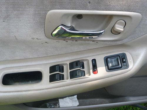 1998 Honda Accord LX Sedan 4-Door 2.3L, image 8