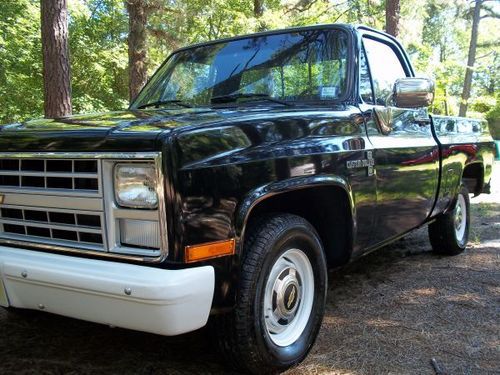 1986 chevy c10 custom deluxe shortbed fully restored