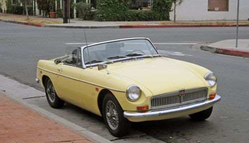 Fantastic original 1969 MGB roadster drives great, superb body ready for summer, image 2