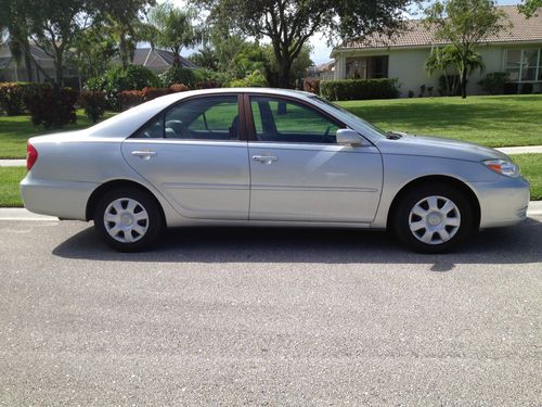 2003 toyota camry le sedan 4-door 2.4l 31368 miles