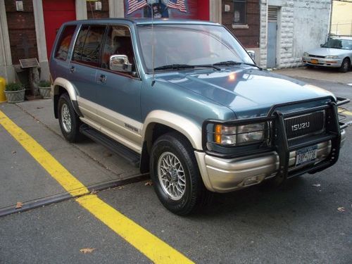 1996 isuzu trooper ls, low miles, no reserve!!