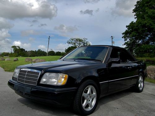 MERCEDES BENZ 300 CE, CONVERTIBLE AUTOMATIC NO RESERVE NEW TIRES REBUILT TITLE, image 3