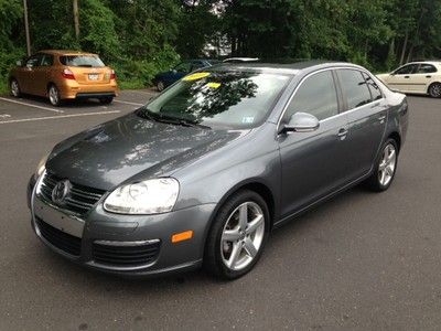 10 tdi 2.0l front wheel drive leather navigation alloy wheels power sunroof