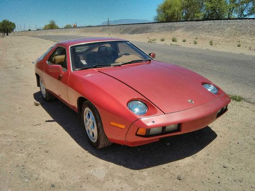 Beautiful 1980 porsche 928, maroon with sunroof!!!