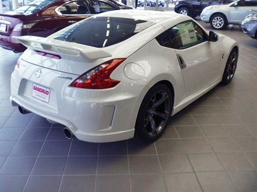 2013 Nissan 370Z Nismo Coupe 2-Door 3.7L, US $37,990.00, image 2