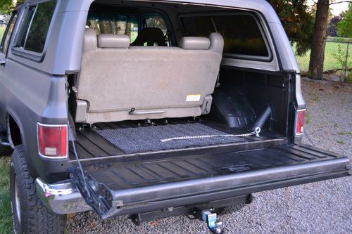 1984 Chevrolet K5 Blazer Custom 6.2L DIESEL Stealth Black CLEAN, image 2