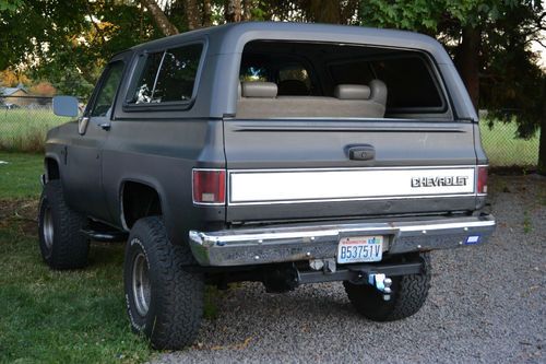 1984 Chevrolet K5 Blazer Custom 6.2L DIESEL Stealth Black CLEAN, image 5