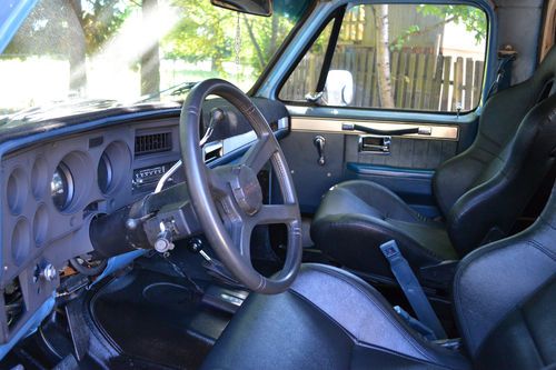 1984 Chevrolet K5 Blazer Custom 6.2L DIESEL Stealth Black CLEAN, image 16