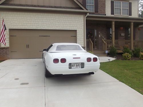 White 1992 chevy corvette convevtible