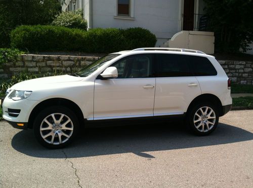 2009 volkswagen touareg base sport utility 4-door 4.2l