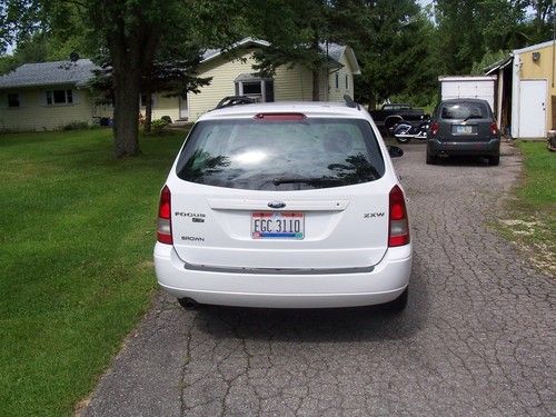 2005 Ford Focus ZXW Wagon 5-Door 2.0L, US $5,200.00, image 2
