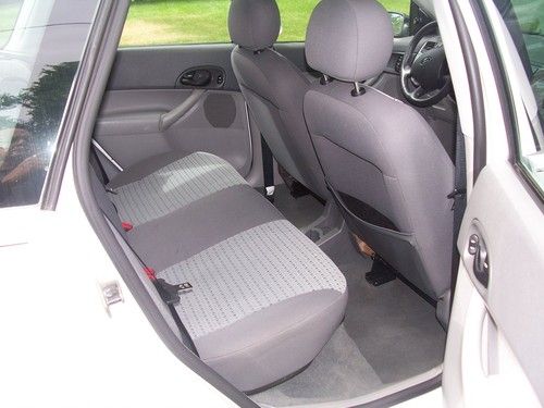 2005 Ford Focus ZXW Wagon 5-Door 2.0L, US $5,200.00, image 5