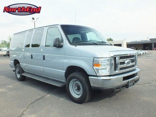 12 passenger leather cruise control power windows