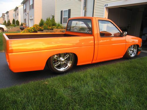 1993 nissan hardbody d20 bagged custom paint interior show truck lays frame