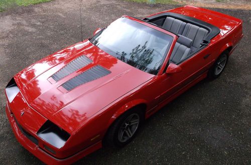 1988 Original Chevrolet Convertible Camaro IROC-Z Red | NO RESERVE, image 3
