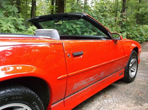 1988 Original Chevrolet Convertible Camaro IROC-Z Red | NO RESERVE, image 4
