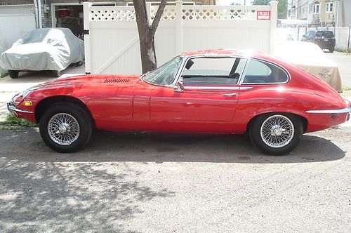 Jaguar 1972 coupe need work great project! other replica1968 1969 1970 1971 1973