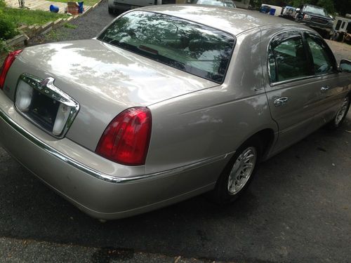 1999 Lincoln Town Car, Signature Series, image 5