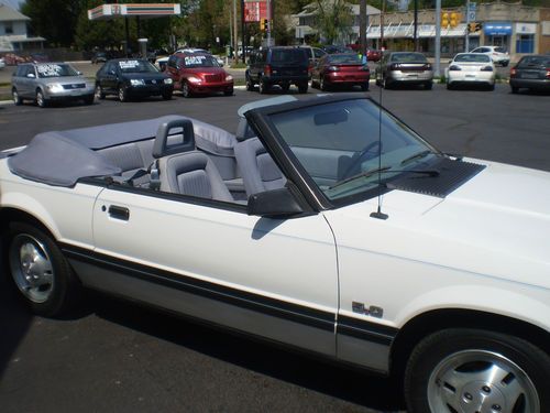 1984 ford mustang 5.0 lx convertible all stock super clean  car show ready