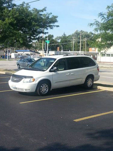 2002 chrysler town &amp; country minivan