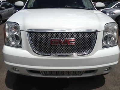 NAVIGATION REAR DVD ENTERTAINMENT 20