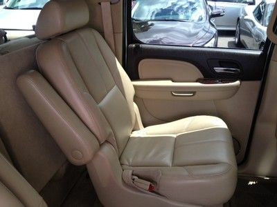 NAVIGATION REAR DVD ENTERTAINMENT 20