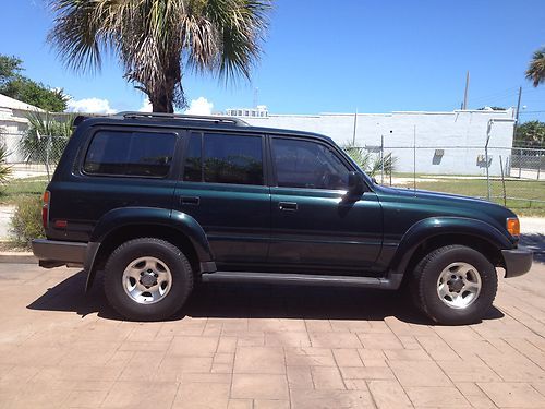 1995 toyota land cruiser green automatic  182798 miles  dw774