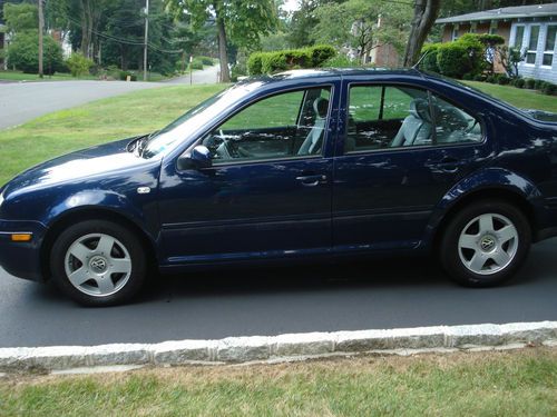 Midnight blue, in good working condition - 113,000 miles