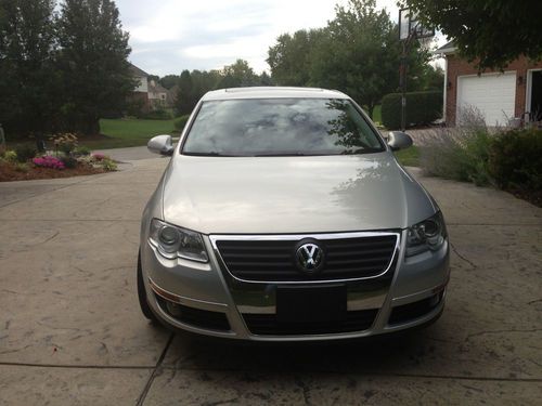 2009 VW Passat 2.0 Turbo Komfort Sedan Auto. White Gold Metallic, US $9,500.00, image 3