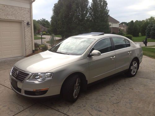 2009 VW Passat 2.0 Turbo Komfort Sedan Auto. White Gold Metallic, US $9,500.00, image 4