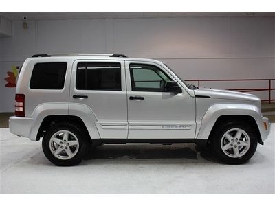 Limited SUV 3.7L CD Mirror Memory Seat Memory Rear Wheel Drive Power Steering, US $17,798.00, image 8