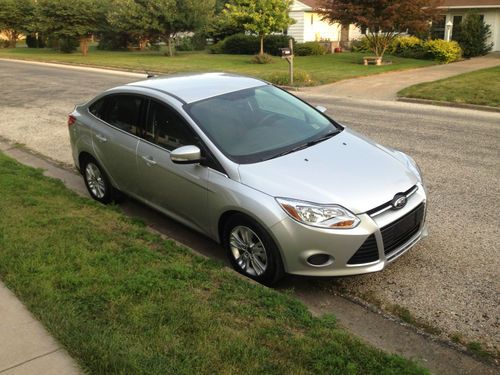 2012 ford focus sel sedan 4-door 2.0l