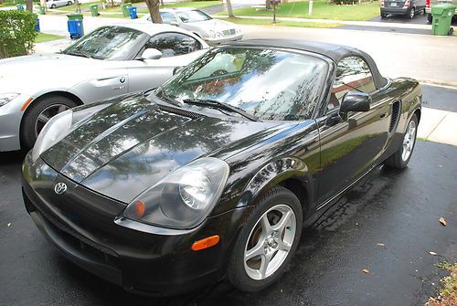 Toyota mr2 2001 base model convertible no accidents 2nd owner clean car fax