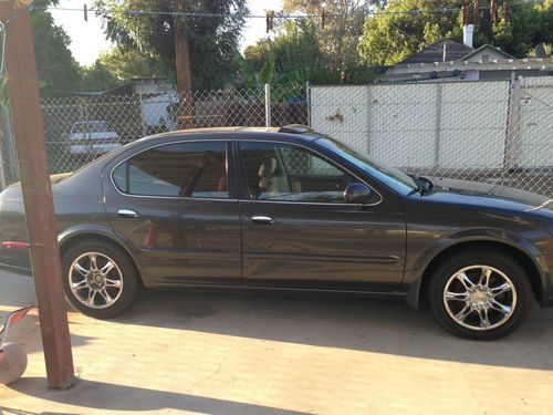 2001 nissan maxima gle sedan 4-door 3.0l