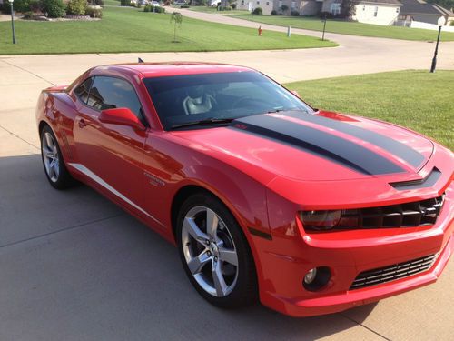 2011 chevrolet camaro ss coupe 2-door 6.2l