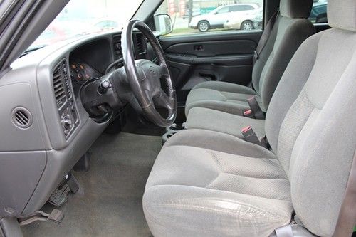 2004 Chevrolet Silverado 1500 4X4 Extended Cab, image 2