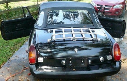 1977 MGB 1800 engine Black, image 2