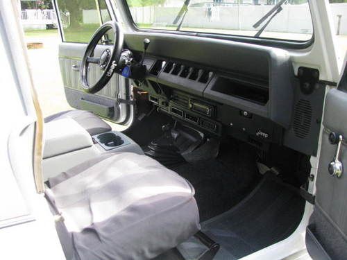 1989 Jeep Wrangler Laredo Sport Utility 2-Door 4.2L, US $5,500.00, image 13