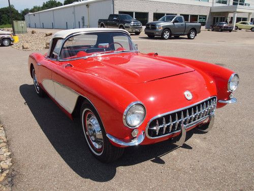 1956 Chevrolet Corvette, image 2