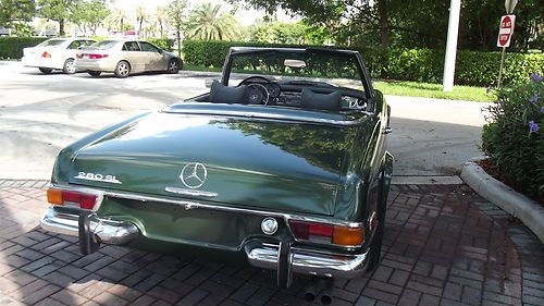 1970 MERCEDES BENZ 280SL. AUTOMATIC, TWO TOPS, LEATHER INTERIOR. SUPERB CAR!!!, image 3