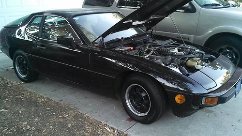 Only 36000 miles!!! mint condition 1979 porsche 924 reduced to sell!!!  $5750.00