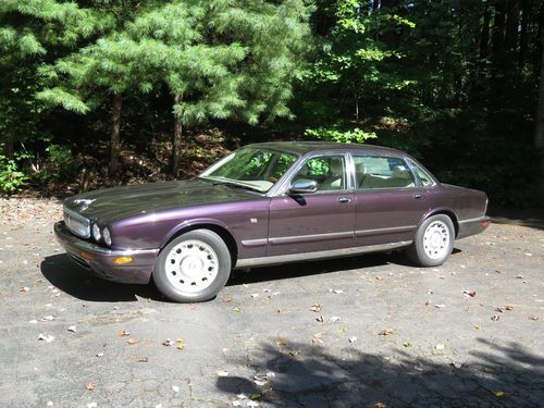 1999 jaguar vanden plas base sedan 4-door 4.0l