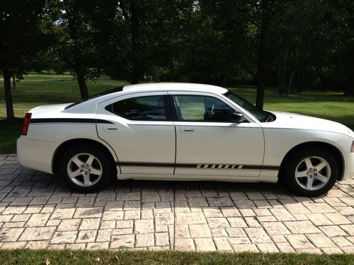 2009 dodge charger se sedan 4-door 2.7l