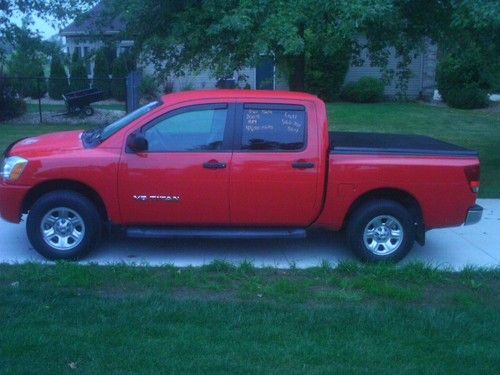 2005 nissan titan xe crew cab 4x4 48,000 miles