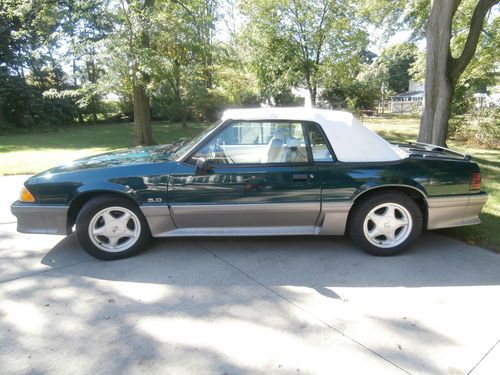 1991 ford mustang gt convertible 5.0 deep emerald green 34,365 mi. excellent con