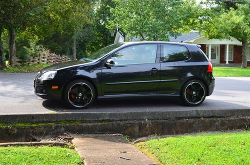 2009 volkswagen gti hatchback 2-door 2.0l