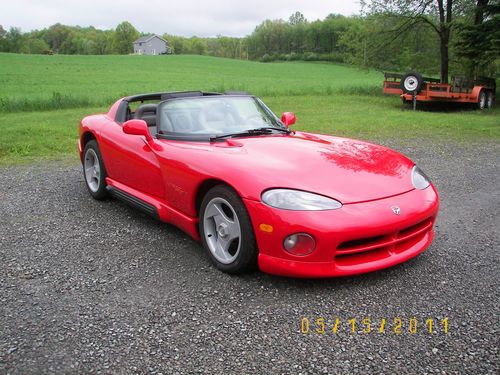 1994 dodge viper base convertible 2-door 8.0l only 497 miles