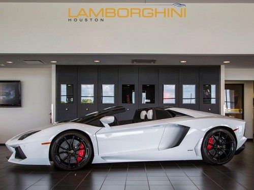 2013 lamborghini aventador roadster lp700-4 white 659 miles