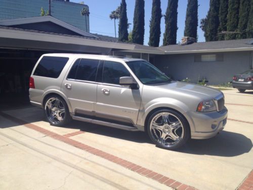 2004 lincoln navigator 26&#034; chrome rims 76k miles custom suv